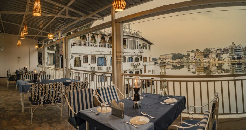 best sunset view restaurant in Udaipur