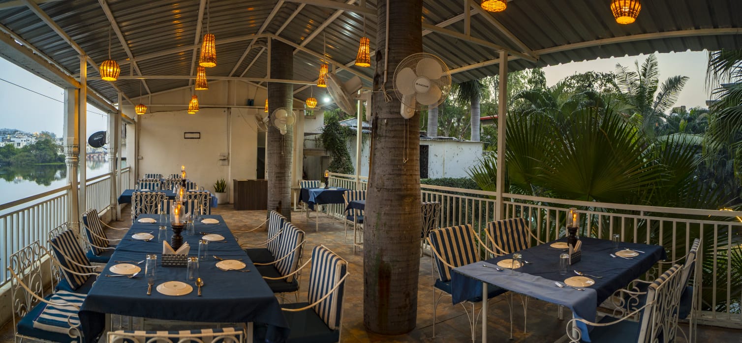 lakeside dining in Udaipur